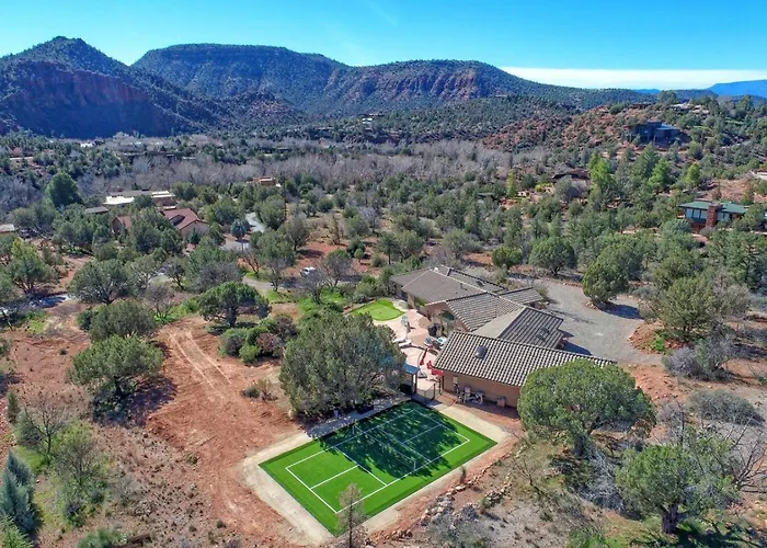 Serene Retreat - 2 Acres, Firepit, River Access *